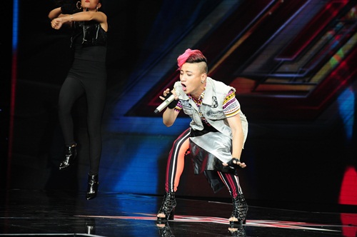 Chàng trai mặc váy khiến giám khảo X-Factor phấn khích tột độ - 6