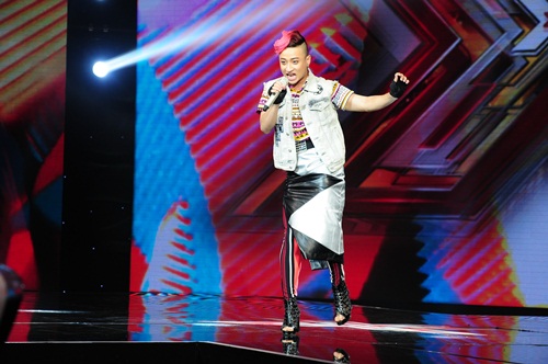 Chàng trai mặc váy khiến giám khảo X-Factor phấn khích tột độ - 5