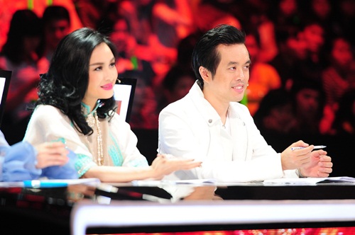 Chàng trai mặc váy khiến giám khảo X-Factor phấn khích tột độ - 1