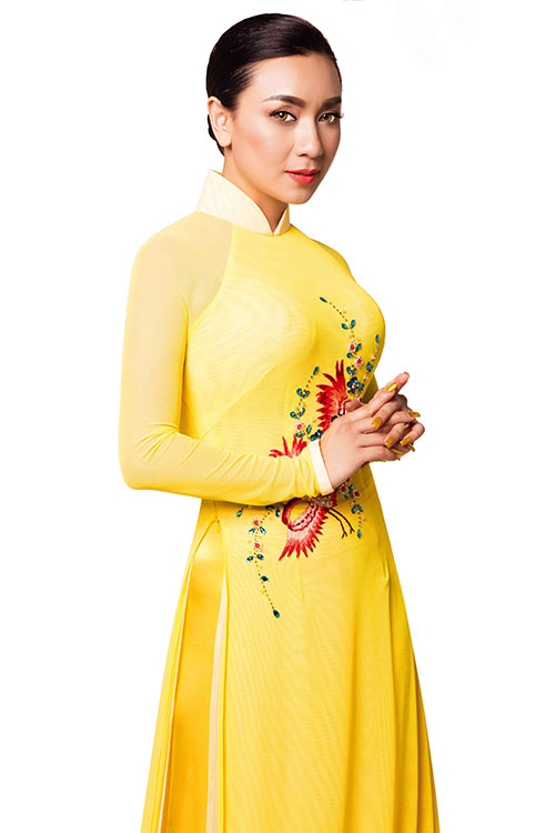 quot;Mỹ nhân phim mỳ ăn liềnquot; Y Phụng đẹp mặn mà tuổi 40 - 3