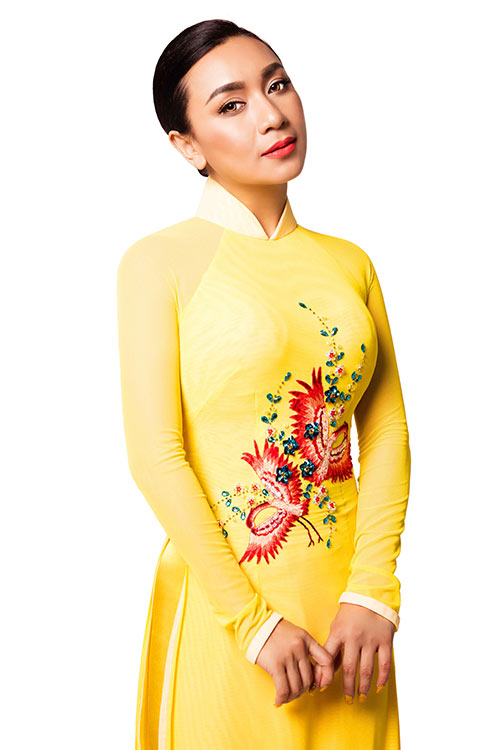 quot;Mỹ nhân phim mỳ ăn liềnquot; Y Phụng đẹp mặn mà tuổi 40 - 1