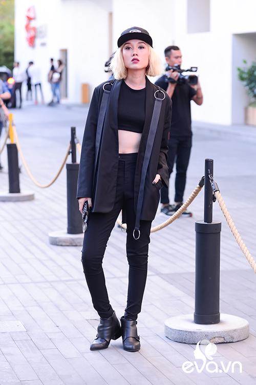 Thời trang kỳ nghỉ lễ đẹp bất ngờ của chị em hai miền - 11