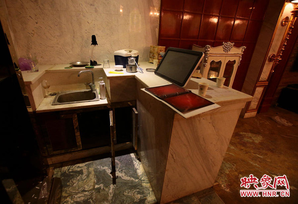 Choáng ngợp vẻ xa hoa trong chốn ăn chơi khét tiếng TQ - 12