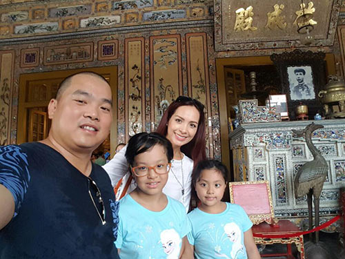 Gia đình Thúy Hạnh - Minh Khang quot;đội nắngquot; đi chơi ở Huế - 6