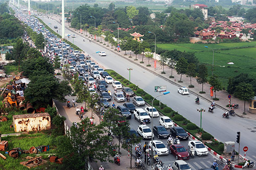 Hà Nội tắc đường ngày đầu đi làm sau kỳ nghỉ lễ - 1