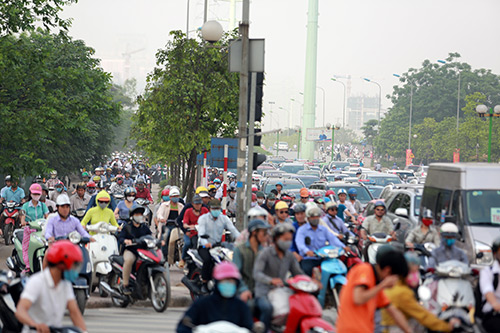 Hà Nội tắc đường ngày đầu đi làm sau kỳ nghỉ lễ - 4