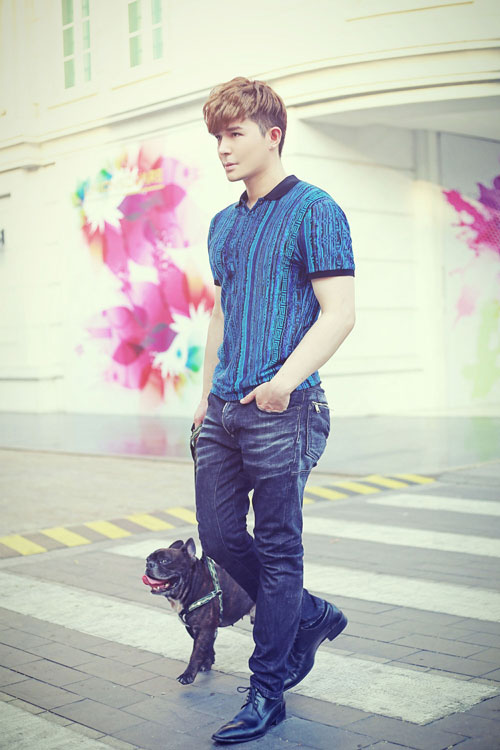 Nathan Lee rạng ngời khi dắt cún cưng đi dạo phố - 6