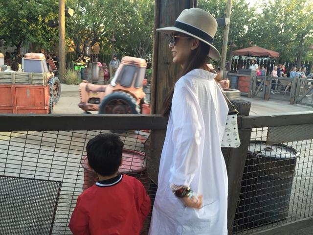 Showbiz 24h/7: Vợ chồng Huỳnh Thánh Y quot;cơm canh chẳng ngọtquot; - 1