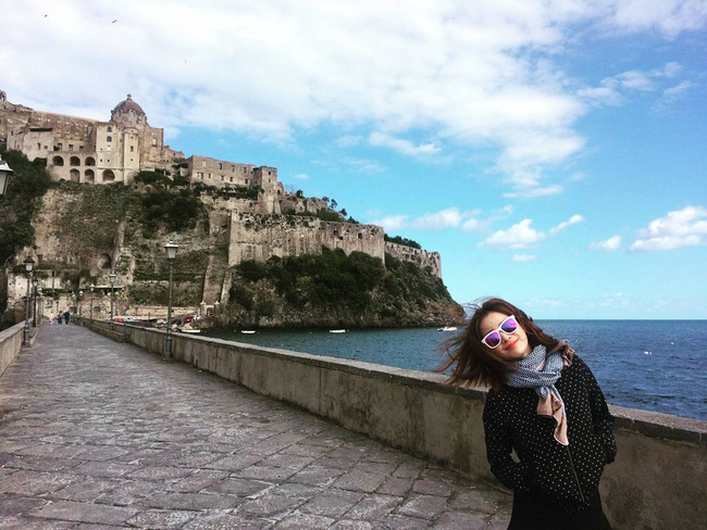 Showbiz 24h/7: Vợ chồng Huỳnh Thánh Y quot;cơm canh chẳng ngọtquot; - 4