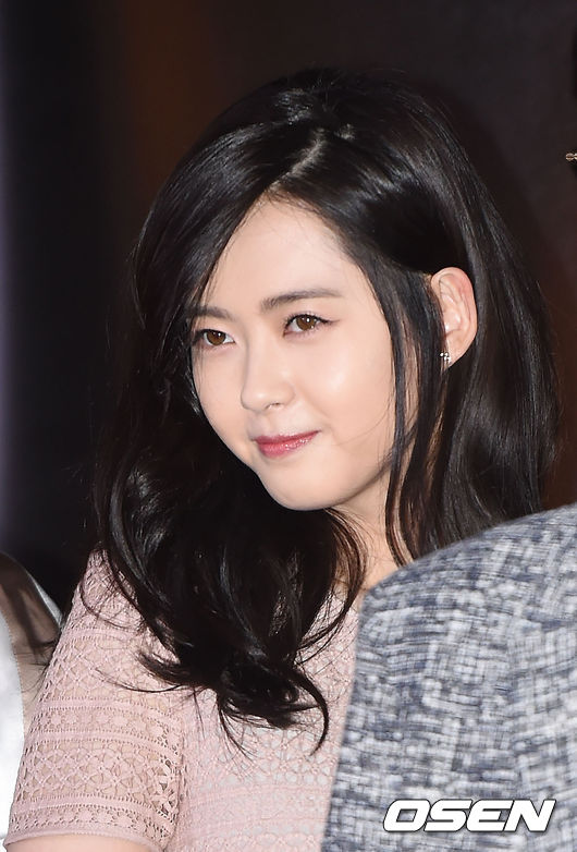 Showbiz 24h/7: Vợ chồng Huỳnh Thánh Y quot;cơm canh chẳng ngọtquot; - 5