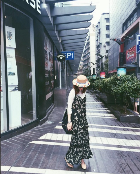 Sao Việt đua nhau quot;ăn gian tuổiquot; với mũ cói - 5