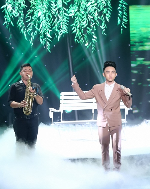 #039;Ông hoàng nhạc sến#039; Ngọc Sơn lễ phép gọi Thanh Bạch là #039;thầy#039; - 13