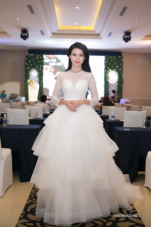 HH Hương Giang bụng bầu vượt mặt vẫn hot nhất tuần - 15