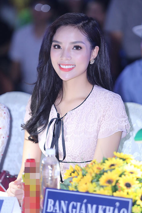 Hoa hậu Kỳ Duyên đẹp tươi tắn, vượt qua ồn ào - 5