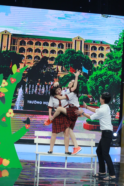 Hòa Minzy bị chê khi diễn hài cùng Thúy Nga - 8