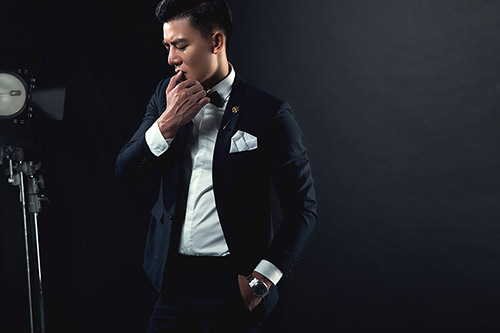 quot;Thổn thứcquot; với cơ bụng 8 múi săn chắc của Hiếu Nguyễn - 4