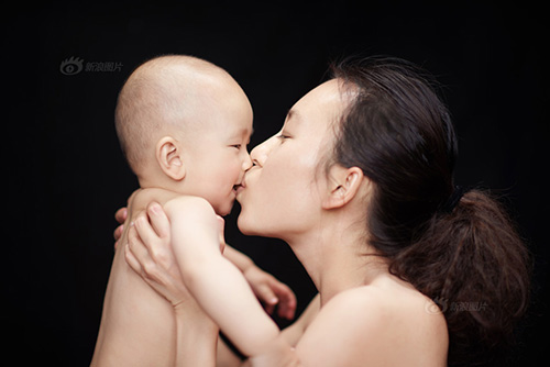 “Tan chảy” với bộ ảnh tuyệt đẹp về nụ hôn của mẹ và con - 10