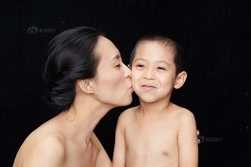 “Tan chảy” với bộ ảnh tuyệt đẹp về nụ hôn của mẹ và con - 16