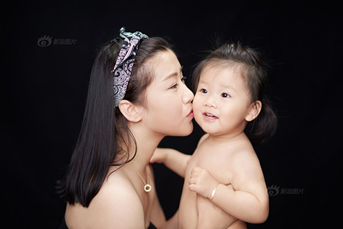 “Tan chảy” với bộ ảnh tuyệt đẹp về nụ hôn của mẹ và con - 7