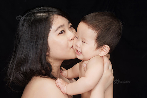 “Tan chảy” với bộ ảnh tuyệt đẹp về nụ hôn của mẹ và con - 11