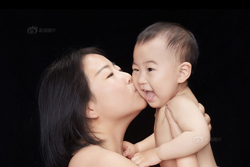 “Tan chảy” với bộ ảnh tuyệt đẹp về nụ hôn của mẹ và con - 6