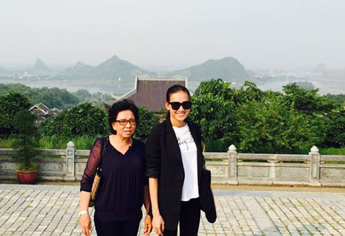 Dương Mỹ Linh: quot;Mẹ chịu nhiều dư luận và điều tiếng vì tôiquot; - 1