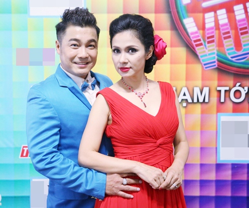 Lý Hùng hát karaoke bị Việt Trinh chê tả tơi - 7