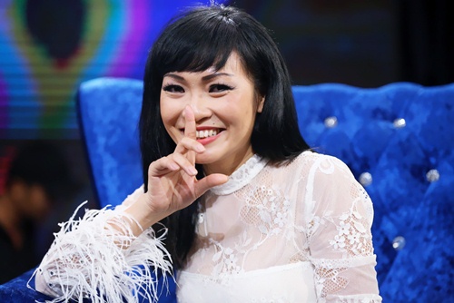 Lý Hùng hát karaoke bị Việt Trinh chê tả tơi - 13