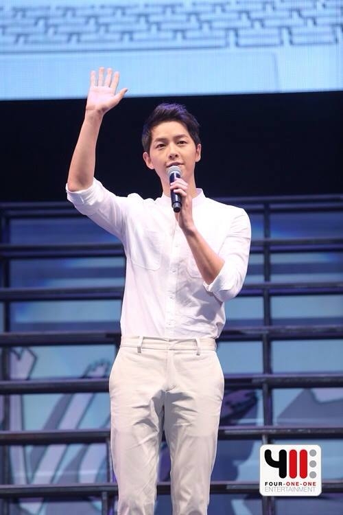 Song Joong Ki sẵn sàng hẹn hò bạn gái lớn tuổi - 1