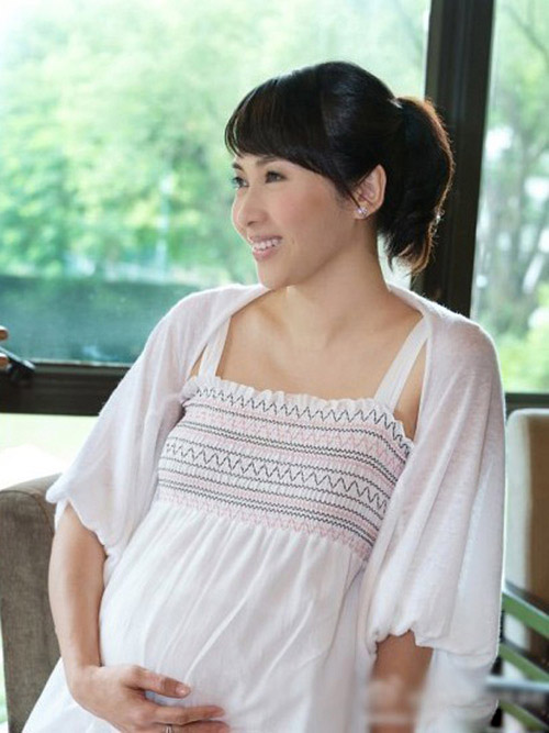 Hành trình mang bầu khổ cực của 4 mỹ nhân Hoa ngữ - 8