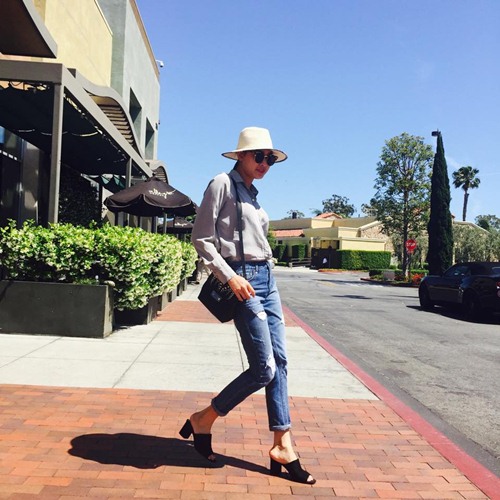 Con út Bằng Kiều chuyên làm #039;phó nháy#039; cho người yêu của bố - 7