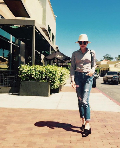 Con út Bằng Kiều chuyên làm #039;phó nháy#039; cho người yêu của bố - 6