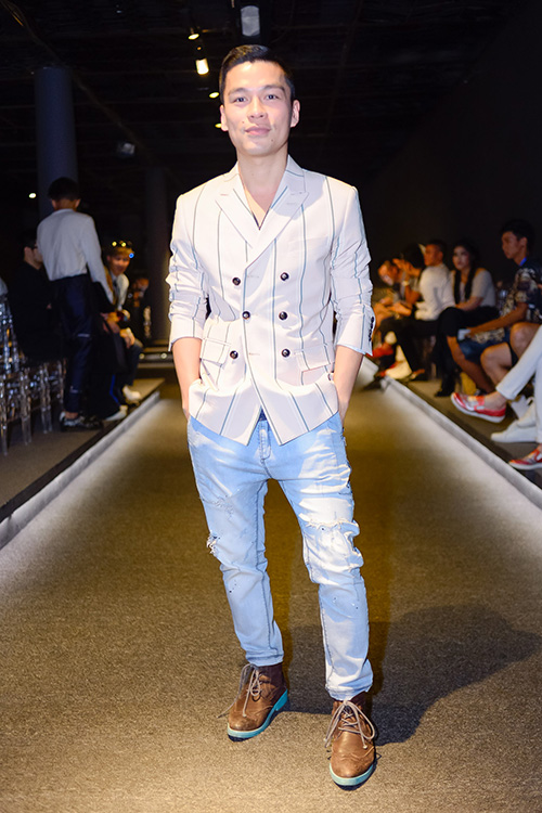 Hồng Nhung đưa cặp song sinh lên sàn diễn thời trang VDFW - 14