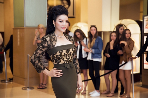 Lý nhã kỳ đẹp tựa nữ thần chinh phục thảm đỏ cannes - 5