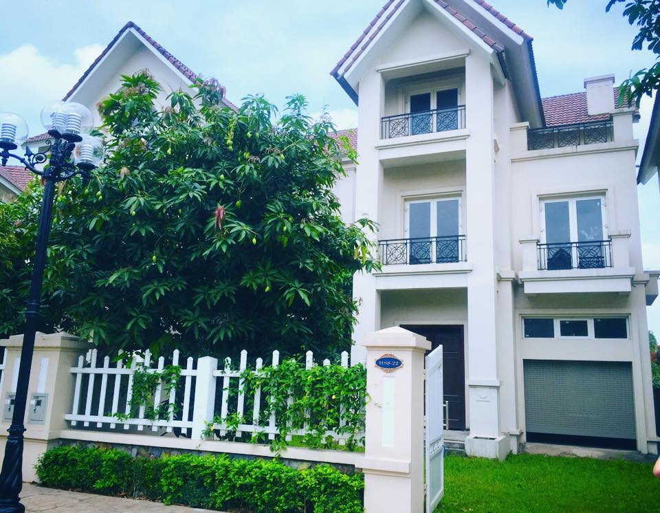 Lã Thanh Huyền hào hứng khoe biệt thự sang có vườn, cạnh sông - 4