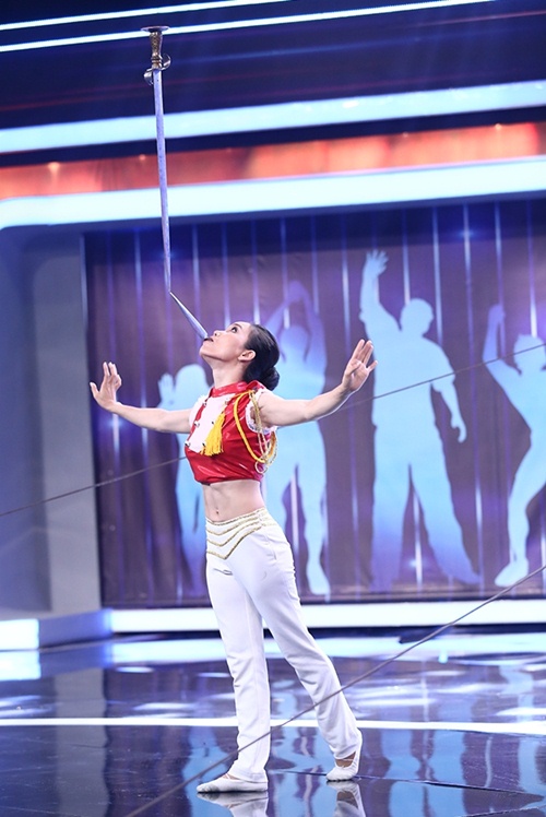Long Nhật tuyên bố: quot;Bà tám showbiz đã chết!quot; - 17