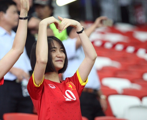 Những bất ngờ về Hòa Minzy bên ngoài ồn ào tình cảm - 1