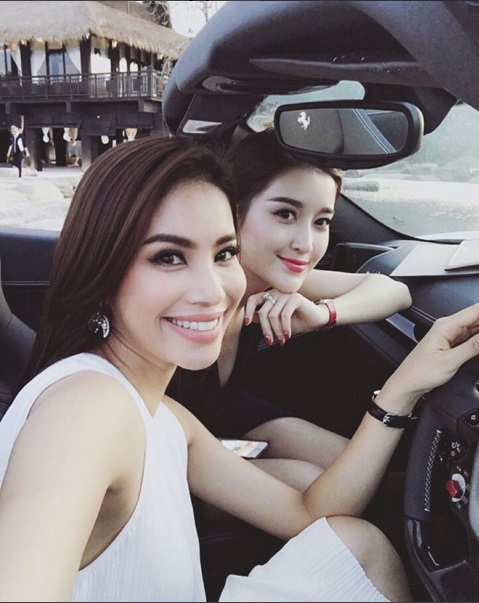 Phạm Hương, Mai Phương Thúy, Huyền My quot;quẩyquot; tưng bừng - 2
