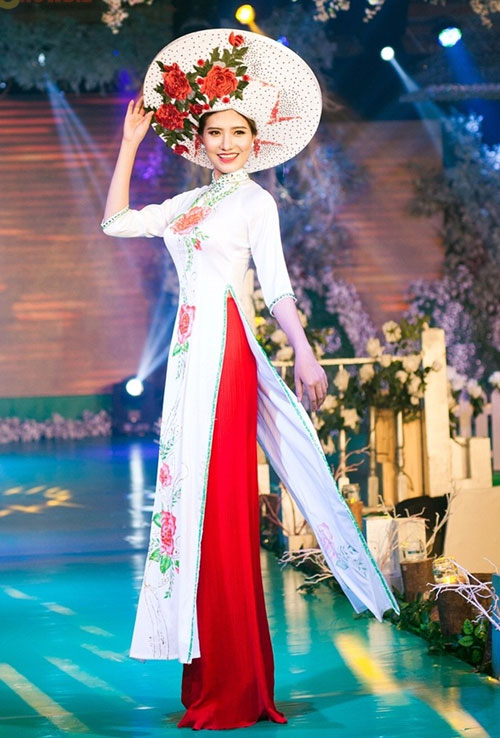 Phan Thị Mơ kiều diễm với áo dài cưới - 5