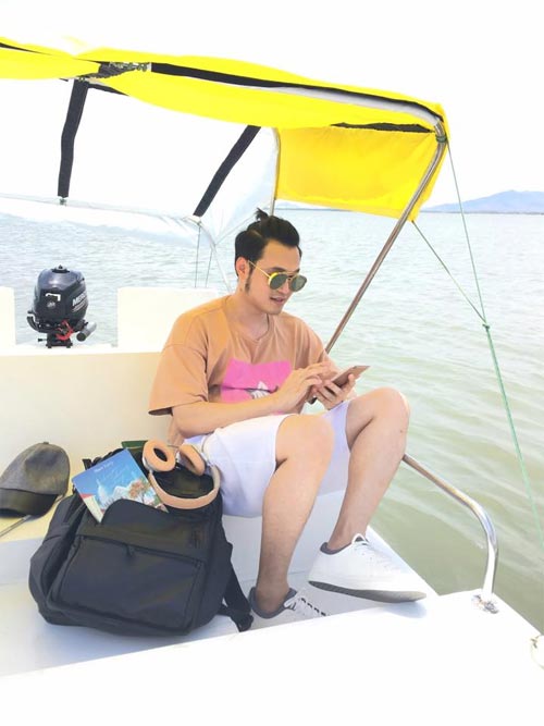 Văn Mai Hương vẫn “niềm nở” dù đang gặp rắc rối bị tố cáo - 4