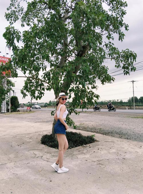 Văn Mai Hương vẫn “niềm nở” dù đang gặp rắc rối bị tố cáo - 6