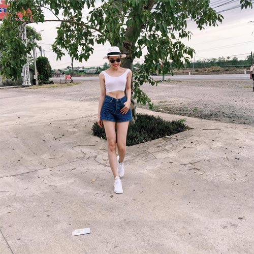 Văn Mai Hương vẫn “niềm nở” dù đang gặp rắc rối bị tố cáo - 7