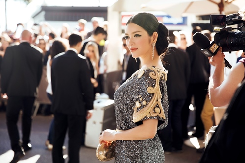 Lý Nhã Kỳ được bảo vệ cẩn mật tại Cannes - 6