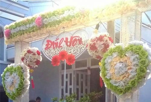 Chồng vác ảnh cưới phá đám hỏi vợ cũ đòi sính lễ sống chung 23 ngày - 1