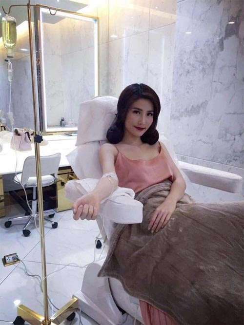 Hà Hồ, Phạm Hương vui vẻ bên nhau mặc scandal bủa vây - 6