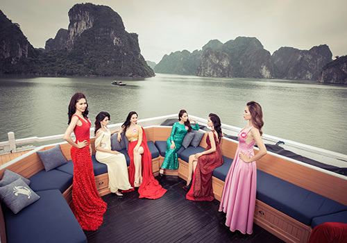 Thí sinh HH biển khoe dáng lộng lẫy trên du thuyền - 1