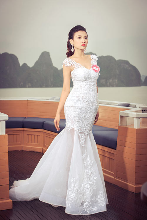 Thí sinh HH biển khoe dáng lộng lẫy trên du thuyền - 12