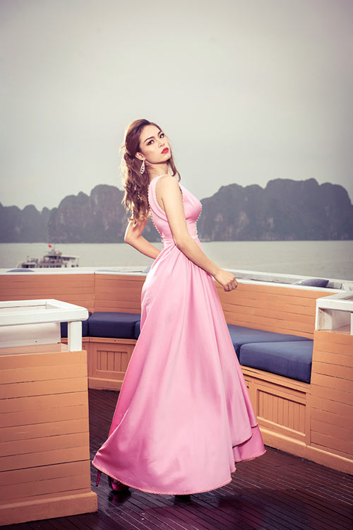 Thí sinh HH biển khoe dáng lộng lẫy trên du thuyền - 10