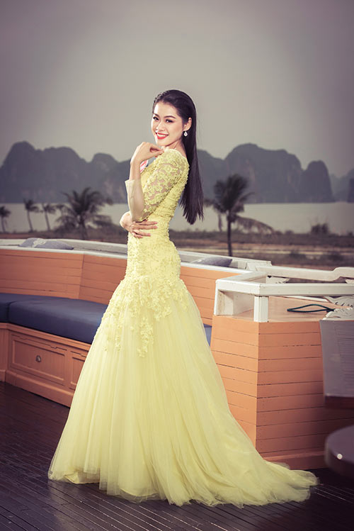 Thí sinh HH biển khoe dáng lộng lẫy trên du thuyền - 8