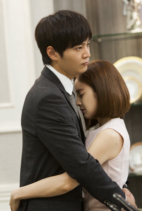 Kim Tae Hee đẹp đôi bên quot;Thiên tài lang bămquot; Joo Won - 3